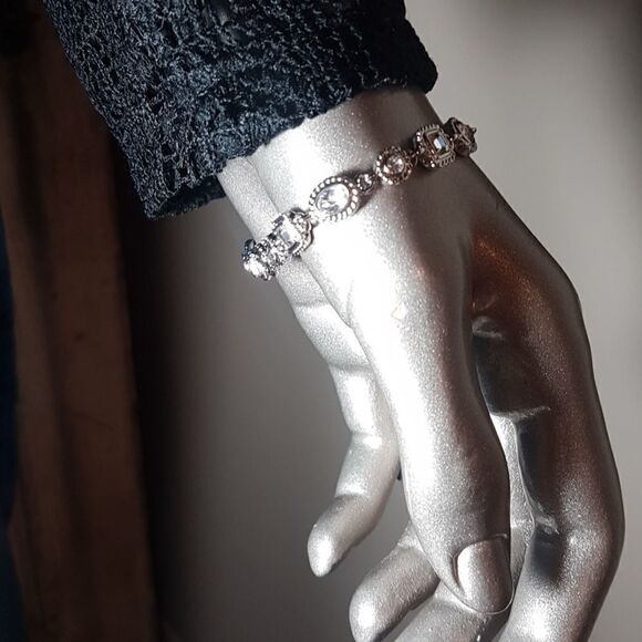 2 pc Silver tone crystal earring and bracelet set.  Never used - Picture 1 of 9
